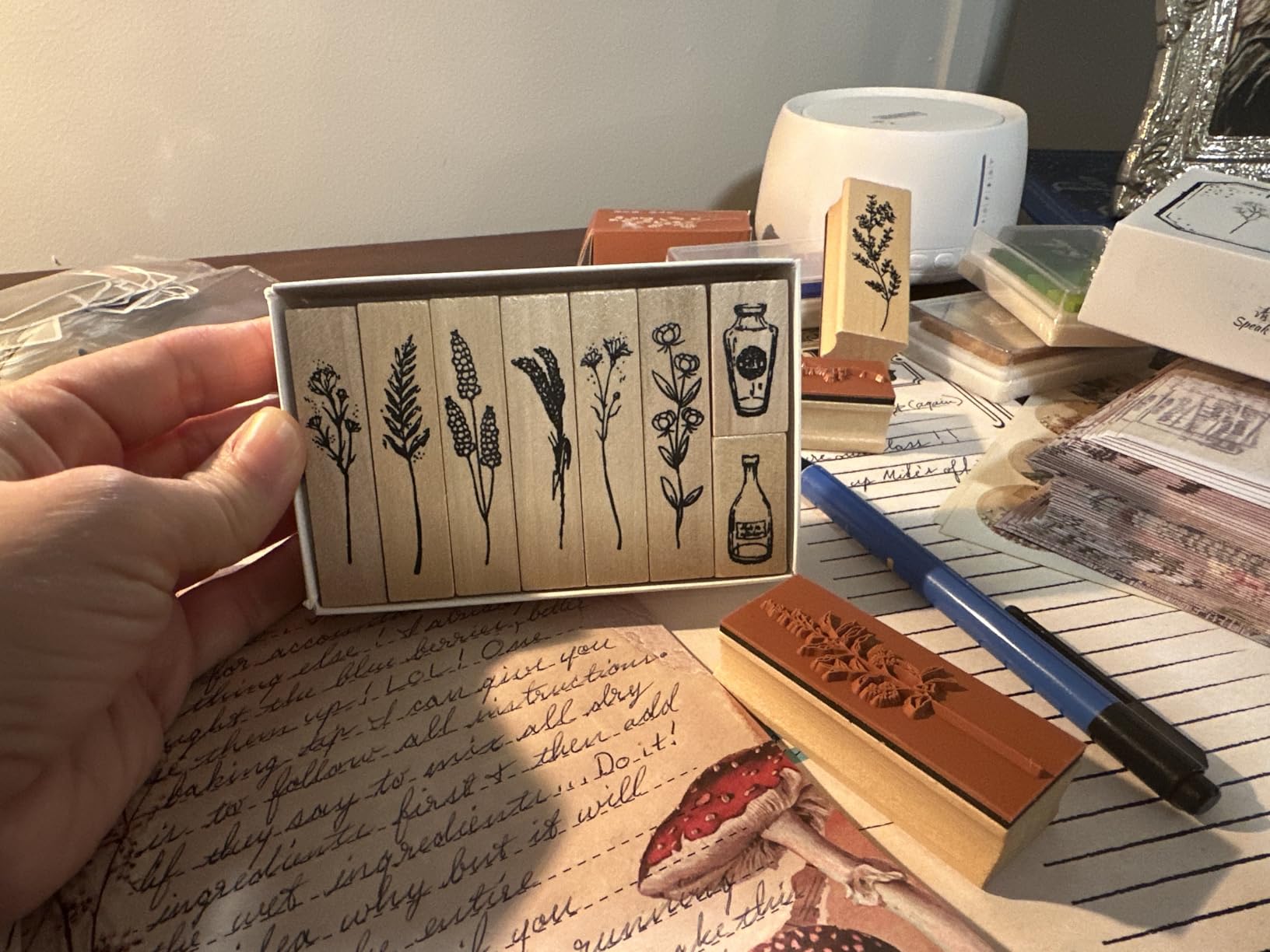 Zonon 16 Pcs Wood Rubber Stamps Set, Vintage Plant and Flower Decorative Wall Stamps for Painting Crafting Cards, Scrapbooking customer photo 1