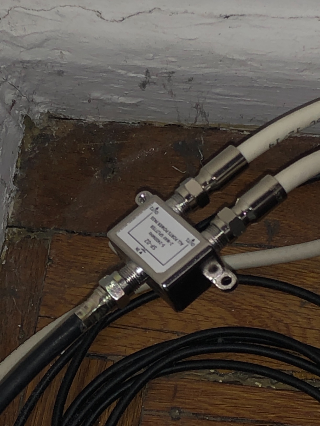NEWCARE Digital 2-Way Coaxial Cable Splitter 5-2400MHz, RG6 Compatible, Work with Satellite TV and Internet, CATV Antenna System customer photo 2