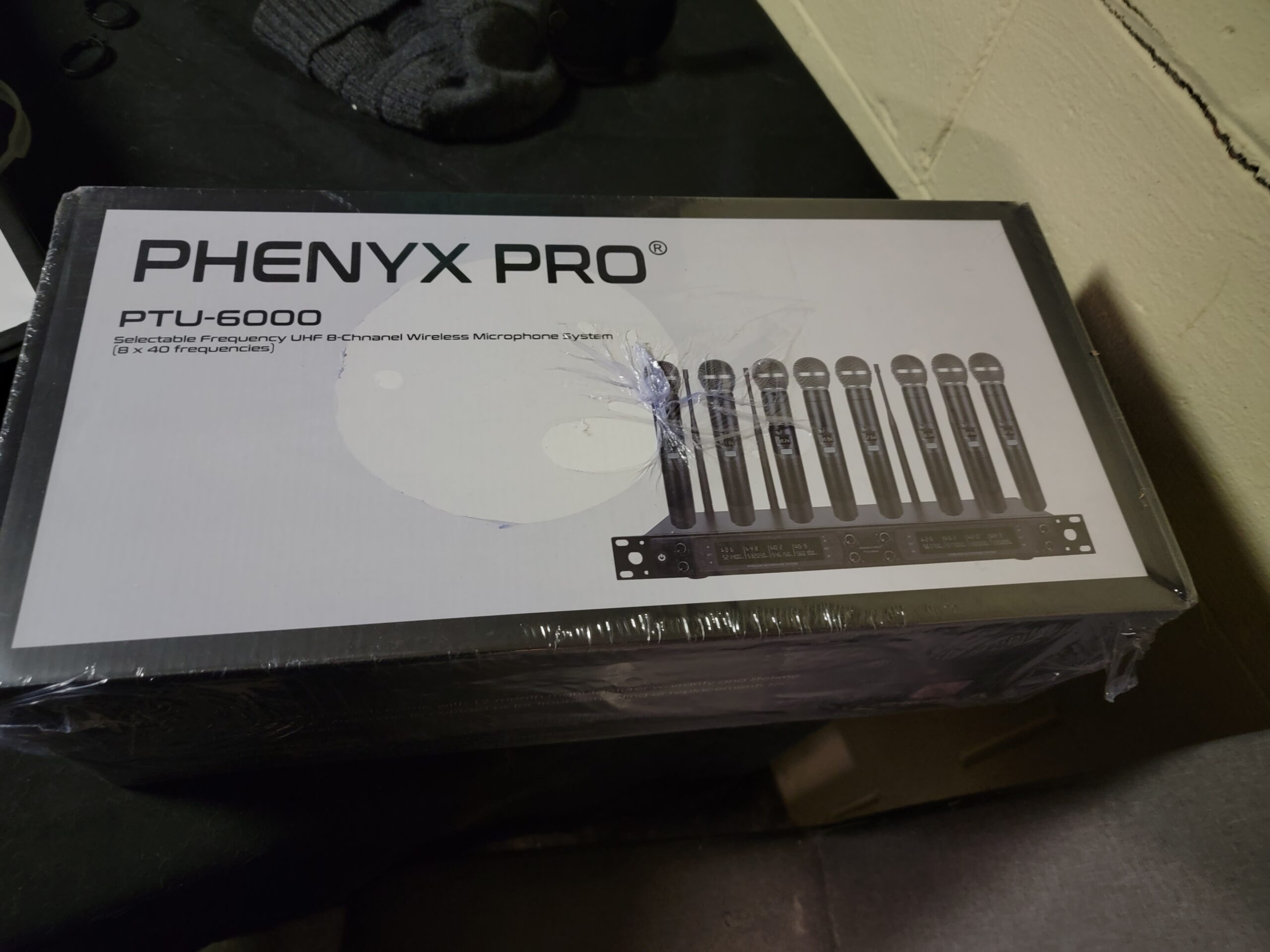 Phenyx Pro Wireless Microphone System, 8-Channel Wireless Mic, w/ 8 Handheld Dynamic Microphones, Auto Scan,8x40 UHF Frequencies, 328ft Range, Mics for Singing,Church, Karaoke(PTU-6000-8H) customer photo 2