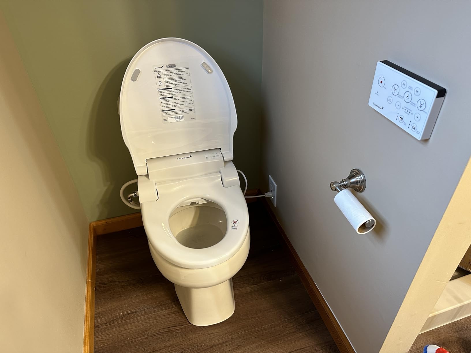 SmartBidet SB-2400 Advanced Electric Smart Bidet Slim Profile Seat in Elongated White with Remote Control, LED Night Light, Stainless Steel Nozzle, Heated Seat, Warm Dryer customer photo 2