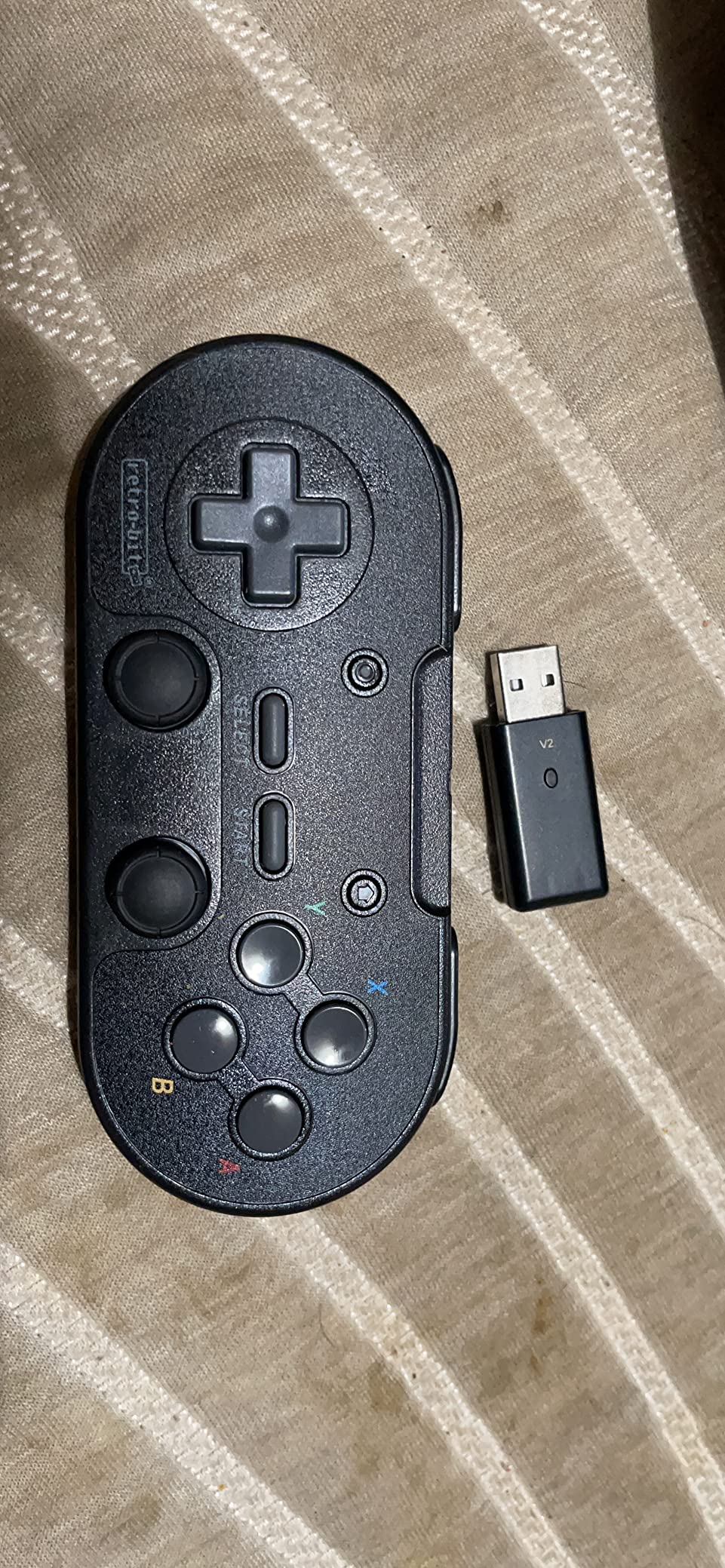 Retro-Bit Legacy 16 Wireless 2.4GHz Controller for SNES, Switch, PC, MacOS, RetroPie, Raspberry Pi and Other USB Devices - Onyx customer photo 2
