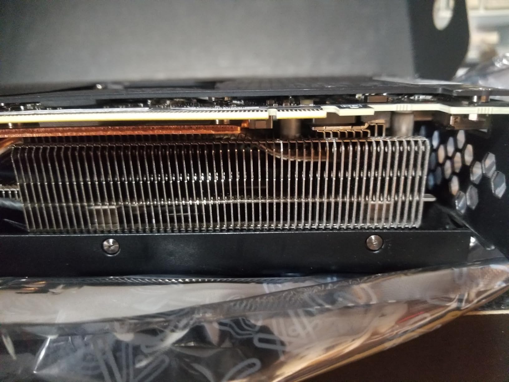 EVGA GeForce RTX 3090 FTW3 Ultra Gaming, 24GB GDDR6X, 10496 CUDA Cores, 1800MHz Boost Clock, 3x Fans, ARGB LED, Metal Backplate customer photo 1