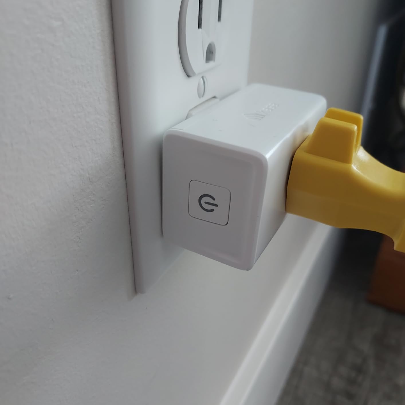 Kasa Smart Plug Ultra Mini 15A, Smart Home Wi-Fi Outlet Works with Alexa, Google Home & IFTTT, No Hub Required, UL Certified, 2.4G WiFi Only, 2 Count (Pack of 1)(EP10P2) , White customer photo 2