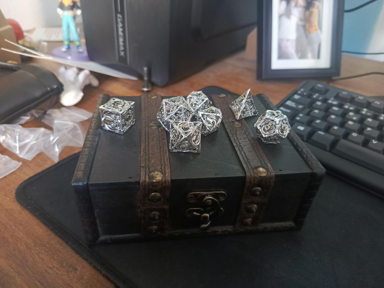 AncientDeer DND Dice Set 7 Pieces D&D Pure Copper Hollow Polyhedral DND Dice W/Gift Box & Dice Bag for DND RPG Explorers customer photo 1