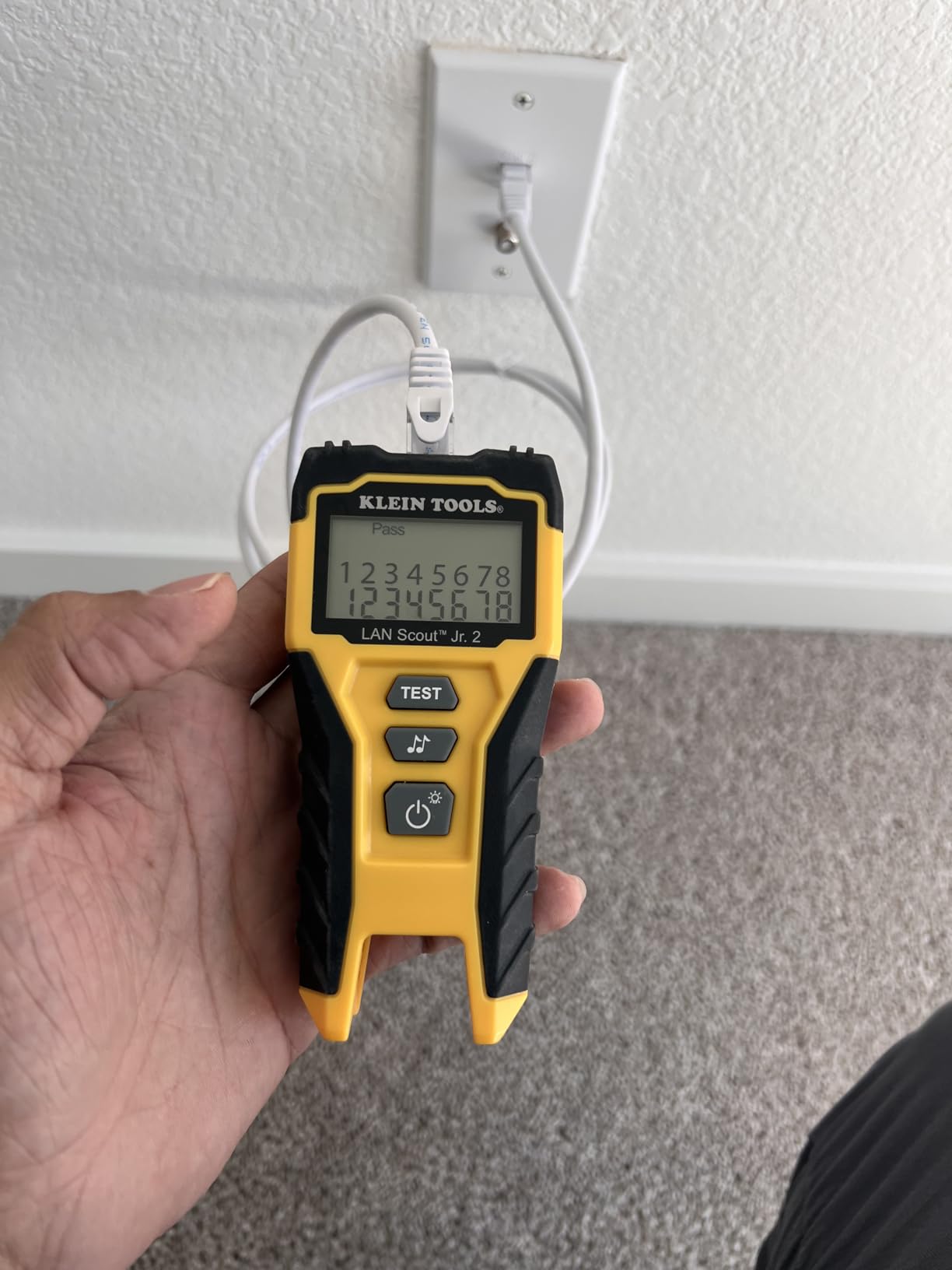 Klein Tools VDV526-200 Cable Tester, LAN Scout Jr. 2 Ethernet Tester for CAT 5e, CAT 6/6A Cables customer photo 1
