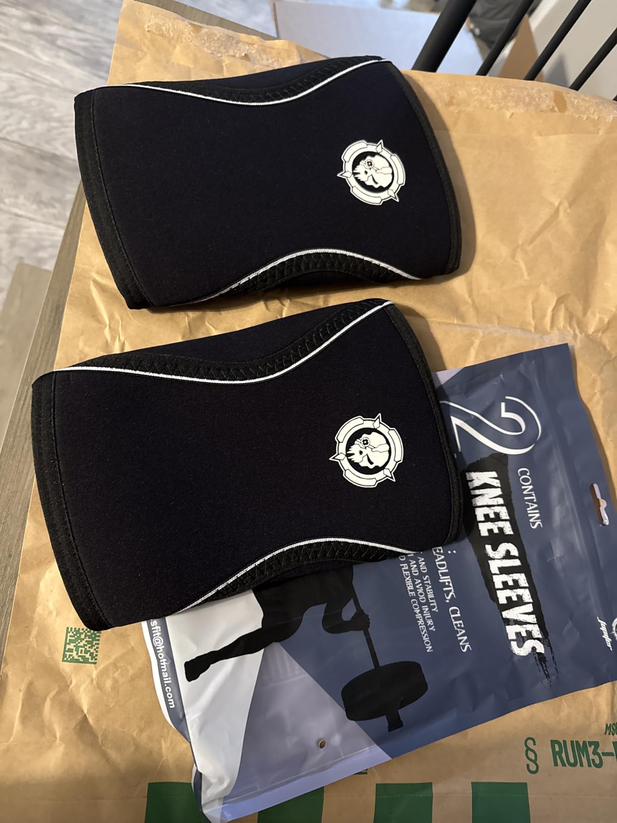 Jupiter Knee Sleeves (1 Pair), 7mm Compression Knee Braces for Squats,Weightlifting,Powerlifting,Cross Training for Men & Women customer photo 1