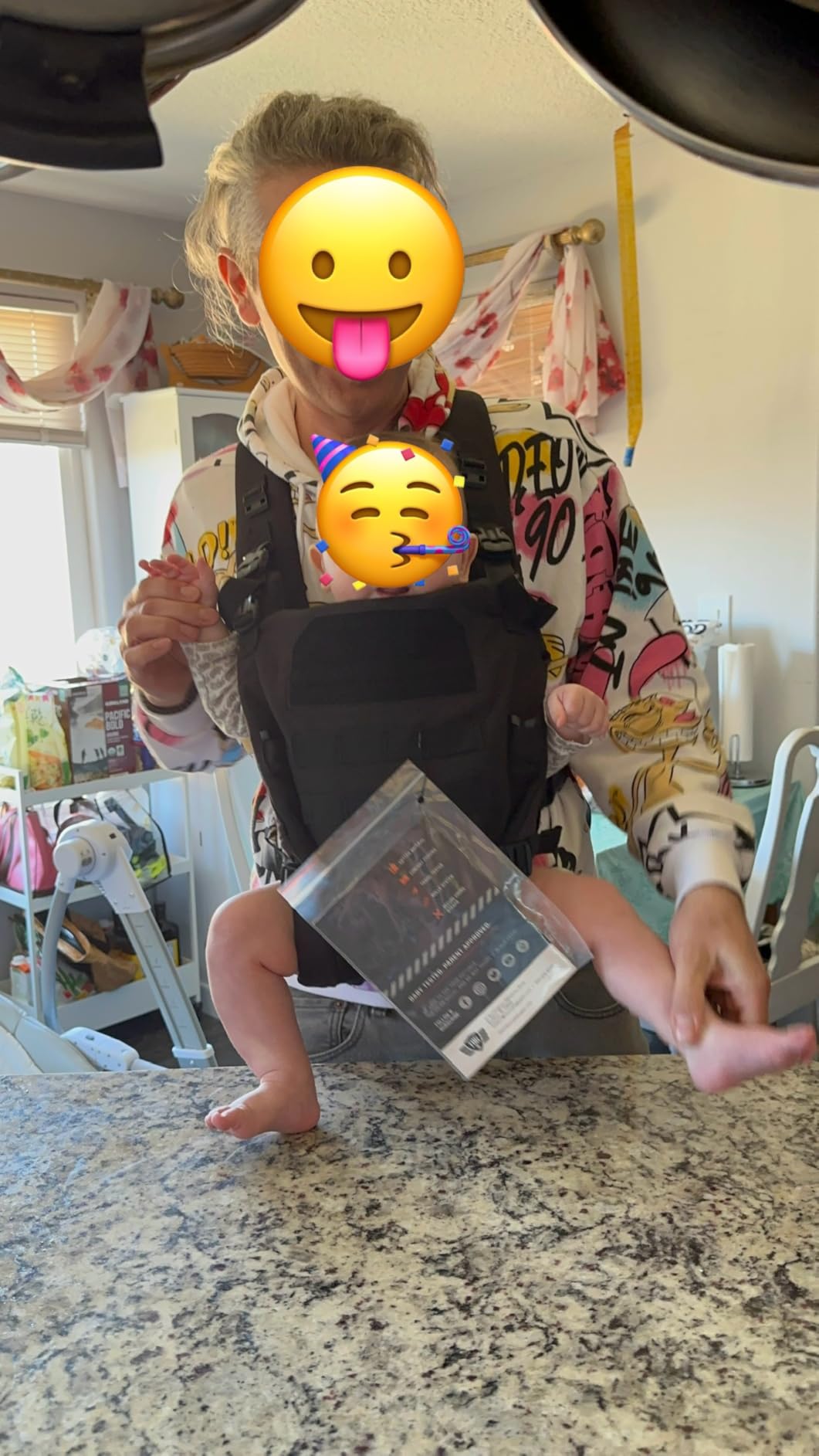 Ergobaby Omni Breeze Baby Carrier with Enhanced Lumbar Support & Airflow - Onyx Black customer photo 1