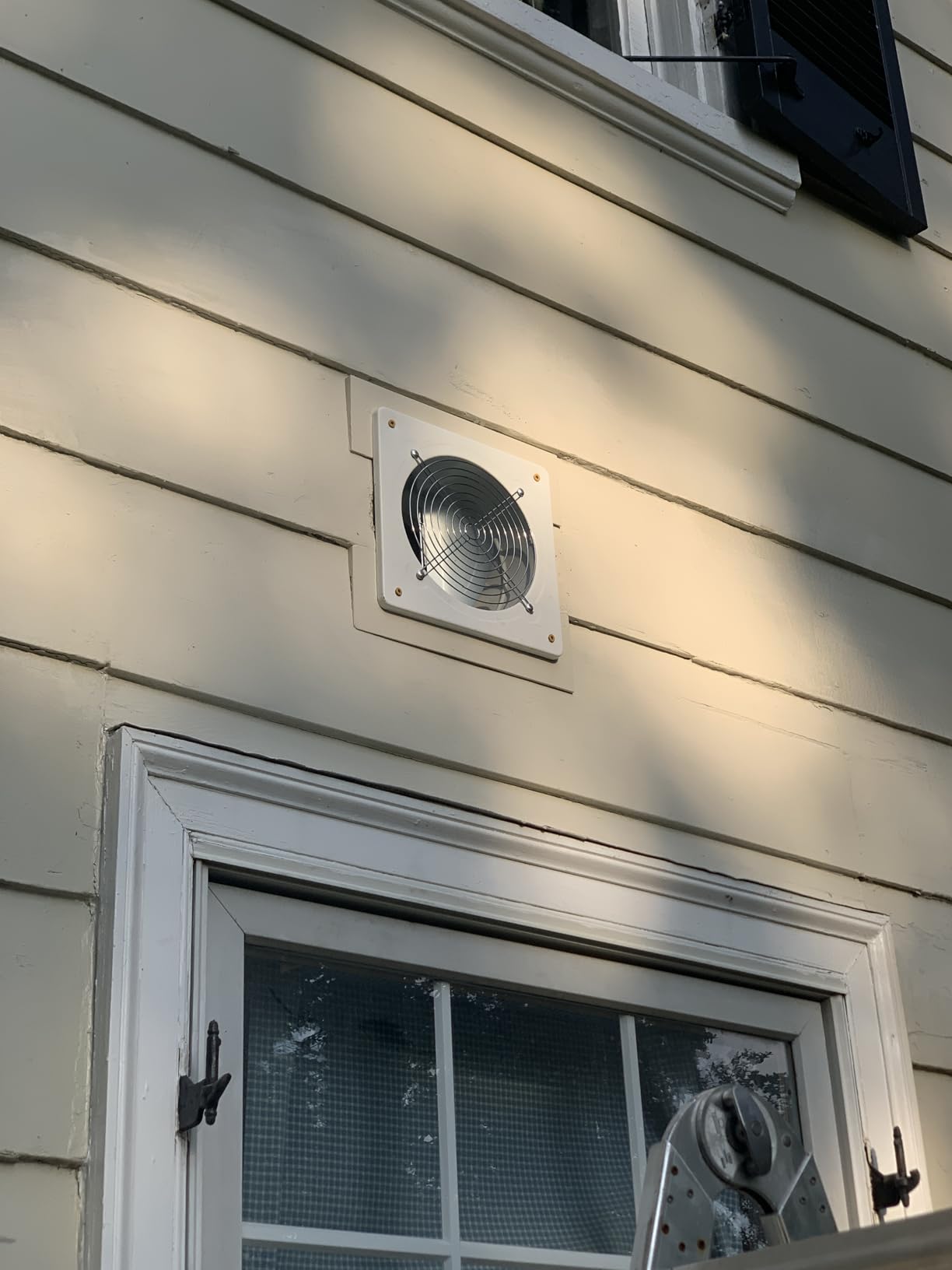 8 inch Exhaust Fan, 735CFM Wall Mounted Vent Fans, Ventilation Blower for Ceiling Bathroom Attic Window Basement Ventilation Fan customer photo 1