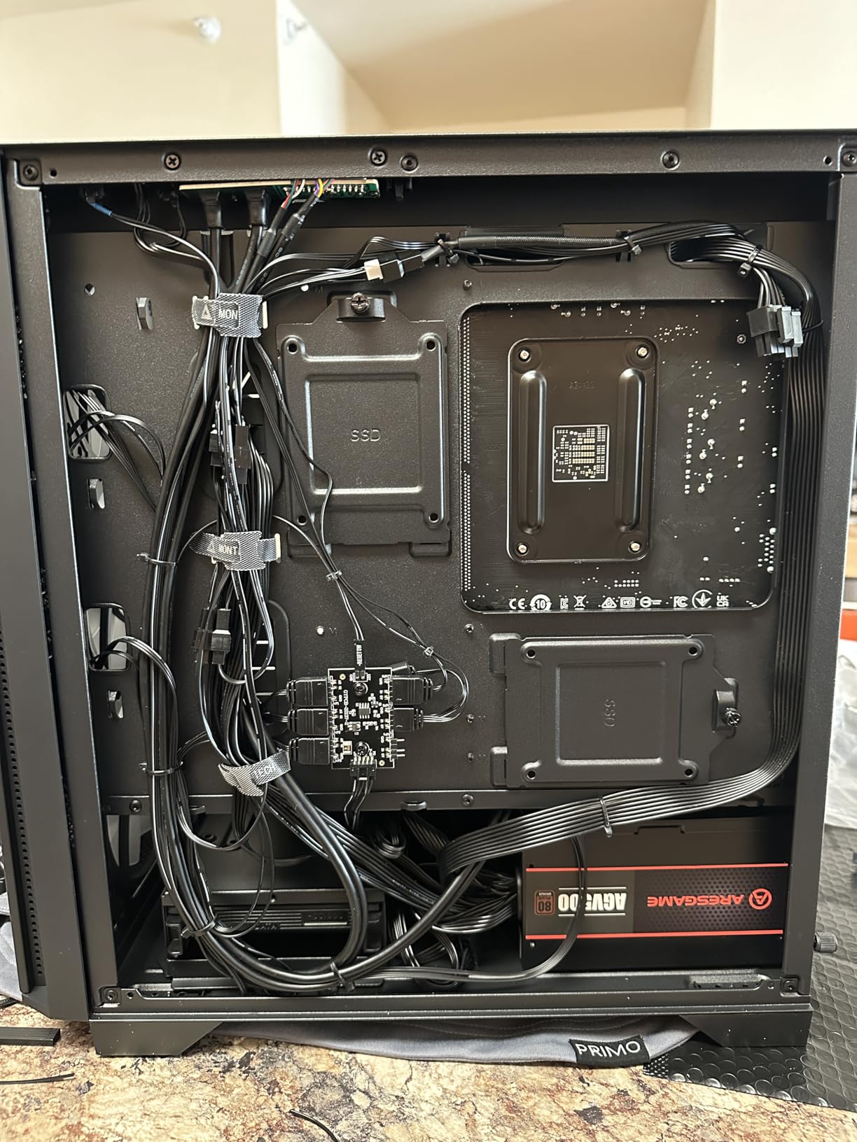 Montech AIR 100 ARGB Micro-ATX Tower with Four ARGB Fans Pre Installed, Ultra-Minimalist Design, Fine Mesh Front Panel, High Airflow, Unique Side Swivel Tempered Glass, Black customer photo 2