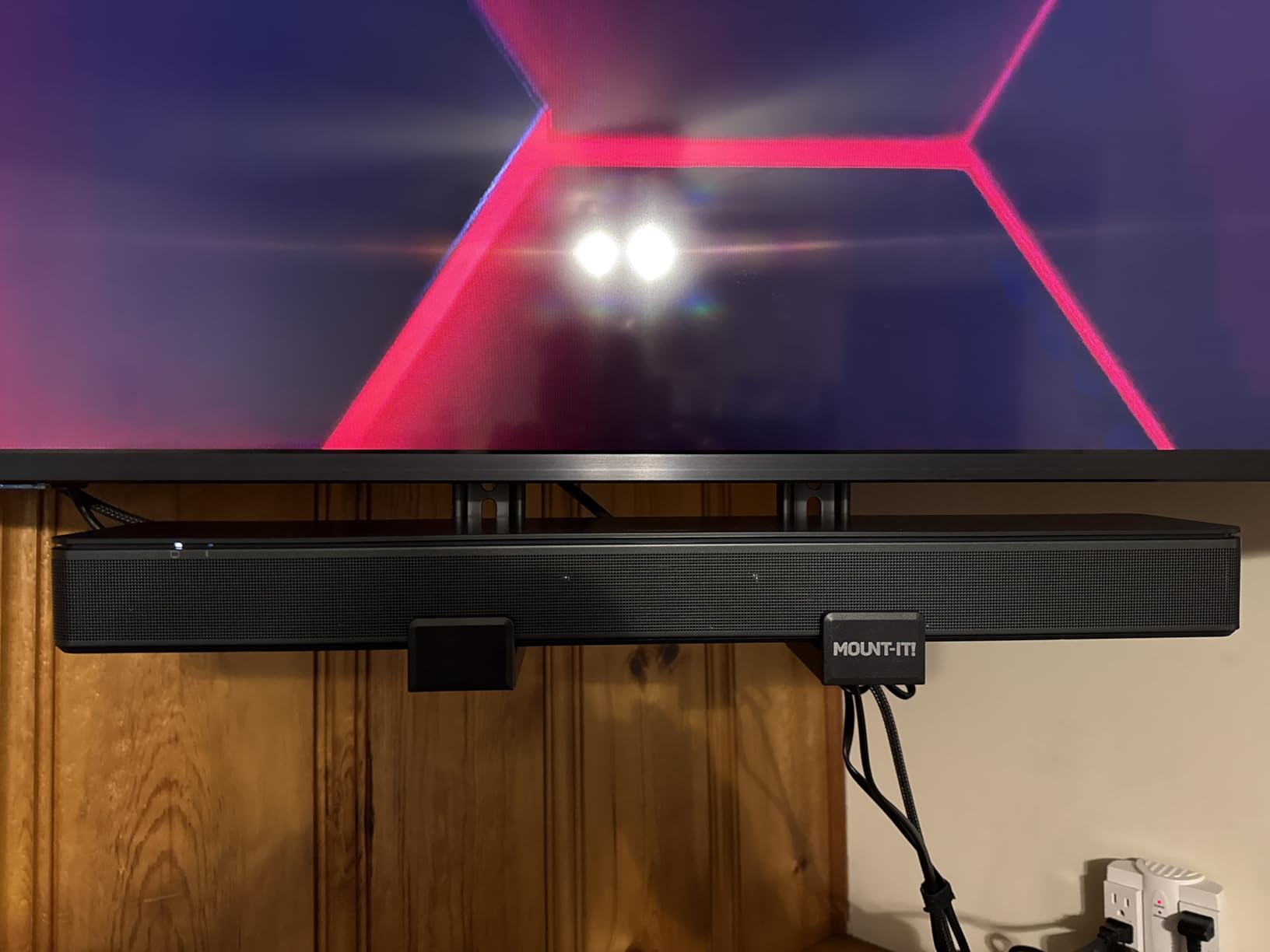 Mount-It! Soundbar Mount for TV and Wall Mounting | 2-in-1 Soundbar Bracket for Back of TV or Wall Mount Installation | Universal Base Fits All Soundbars customer photo 2