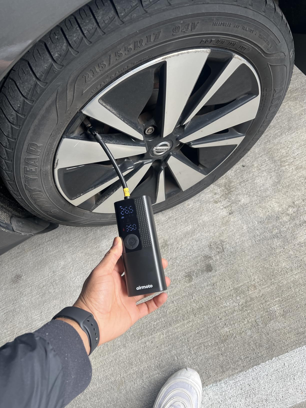 Airmoto Tire Inflator Portable Air Compressor - Cordless Pump with Digital Pressure Gauge, LED Light and Auto Shut-Off customer photo 2