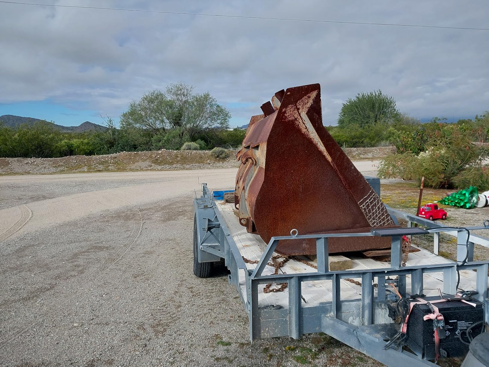 VEVOR ATV Winch, 4500 lb Electric Winch with Synthetic Rope, 12V DC ATV UTV Winch 1/4 in x 39 ft Aluminum Fairlead Wired Remote Control, IP55 Waterproof customer photo 1