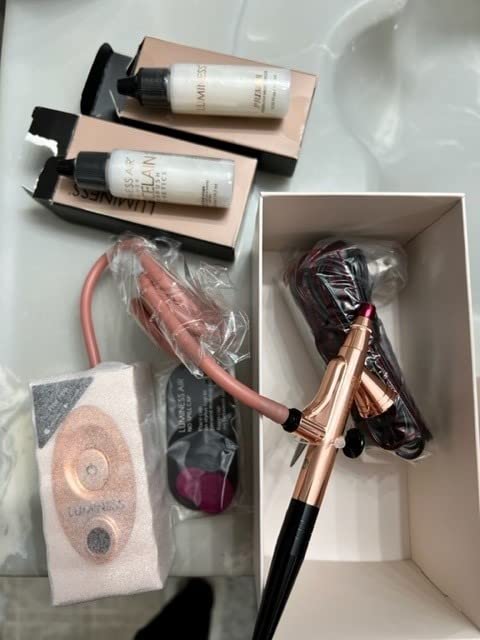Luminess Air Icon Pro Airbrush System with 4-Piece Foundation Starter Kit, Medium Coverage - Quick, Easy & Long Lasting Application - Includes Silk 4-In-1 Foundation, Highlighter and Blush customer photo 2