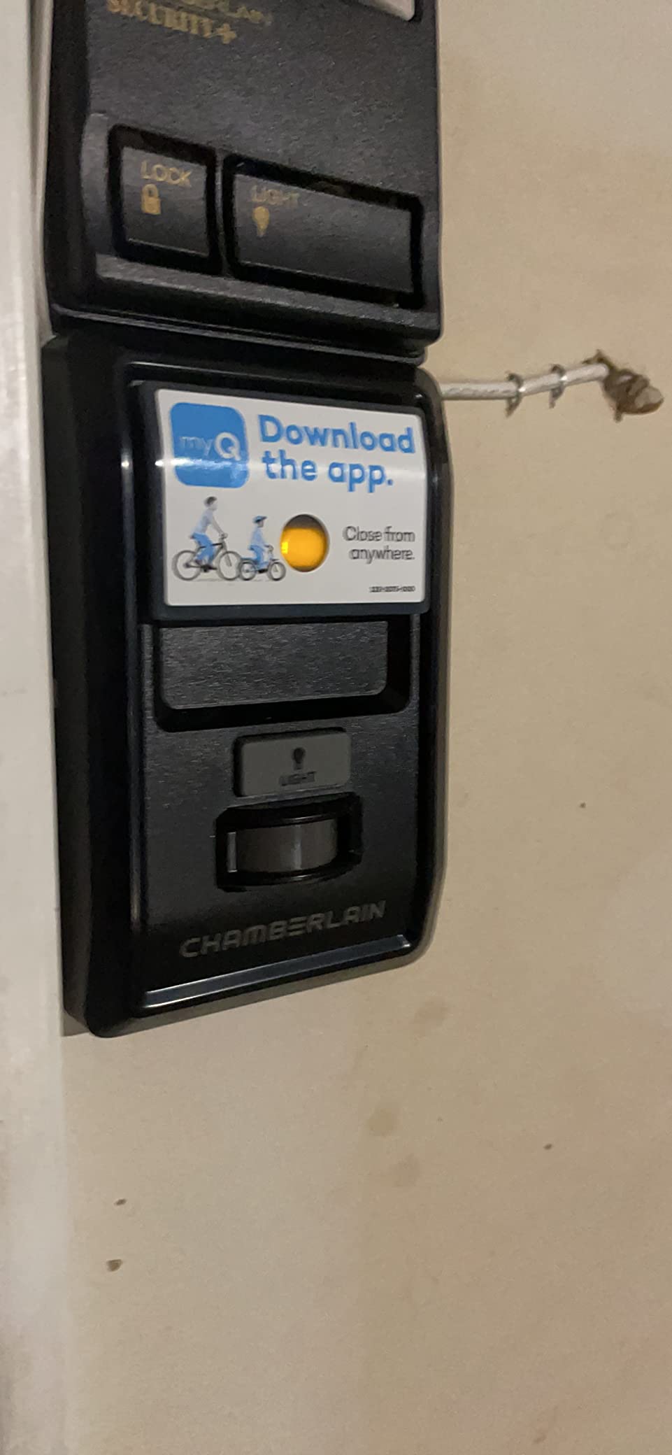 Chamberlain B4643T Smart Built in Camera-myQ Smartphone Controlled-Ultra Quiet, Strong Belt Drive Garage Door Opener customer photo 1