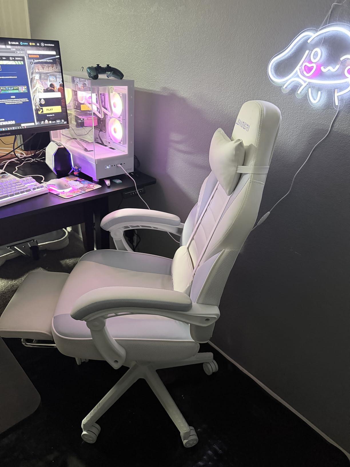 LEMBERI Video Game Chairs with footrest, Big and Tall Gamer Chair for Adults, 400lb Capacity, Racing Style Computer Chair with Headrest and Lumbar Support customer photo 1