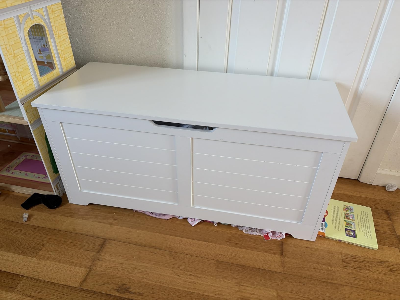 VASAGLE Storage Chest, Storage Bench with 2 Safety Hinges, Farmhouse Style, 15.7 x 39.4 x 18.1 Inches, for Entryway, Bedroom, Living Room, Cloud White ULSB061T10 customer photo 2
