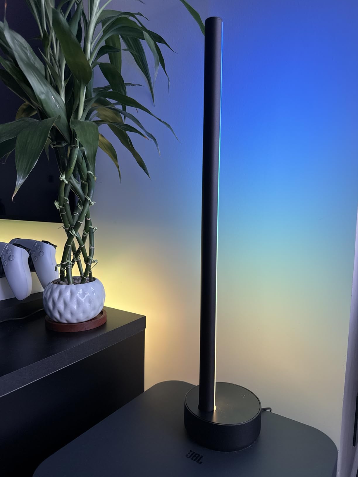 Philips Hue Signe Smart Table Lamp, White & Color Ambiance LED Color-Changing Light, Control with Hue App, Compatible with Alexa, Google Assistant, and Apple HomeKit customer photo 2