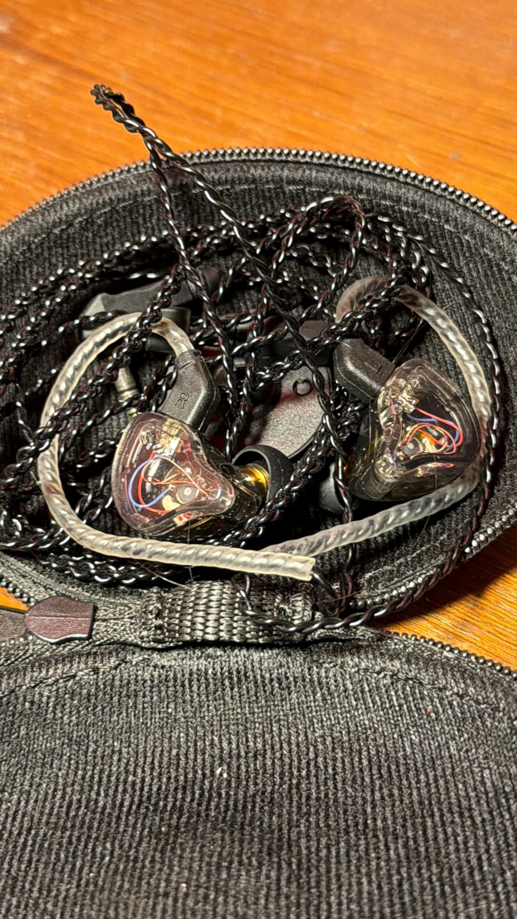 CCZ Yinyoo Melody in Ear Monitors Earphones Headphones Wired Earbuds without Microphone IEM HIFI Bass with 1DD 1BA, Ear fins, 4N OFC Cable for Musicians, Singer, on Stage, Studio (no mic, clear black) customer photo 1