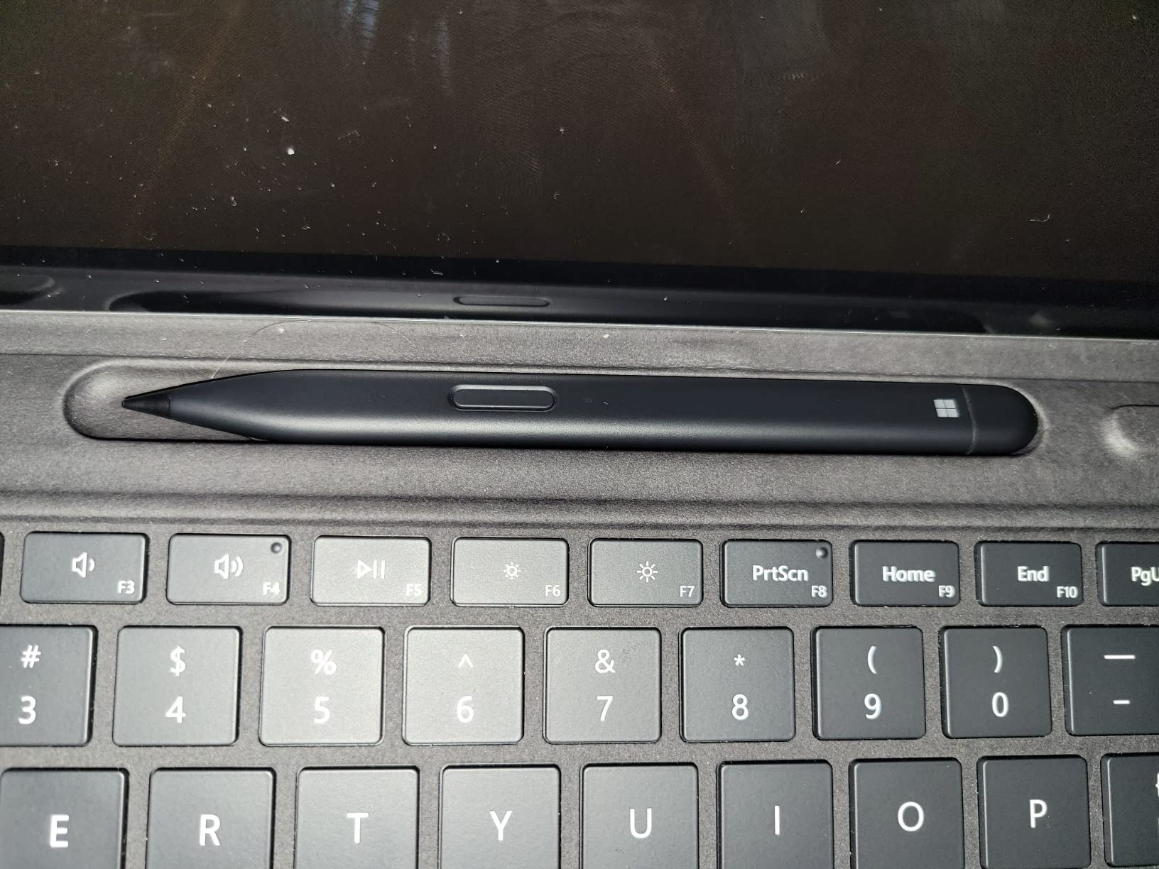 Microsoft Surface Slim Pen 2 Matte Black - Bluetooth 5.0 Connectivity - 4,096 points of pressure sensitivity - Create in real time with zero force inking - Take notes naturally with haptic motor customer photo 1