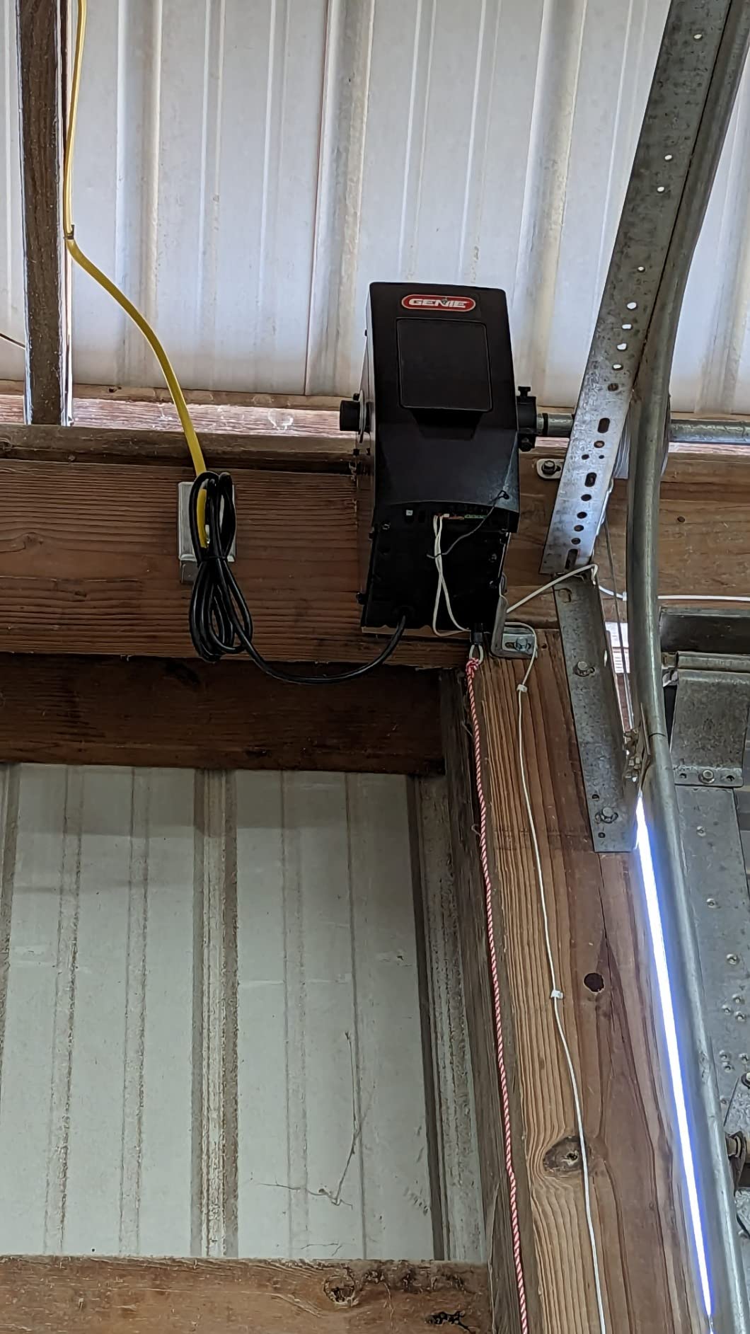 Genie 6072H-O Residential Wall Mounted Garage Door Opener customer photo 1