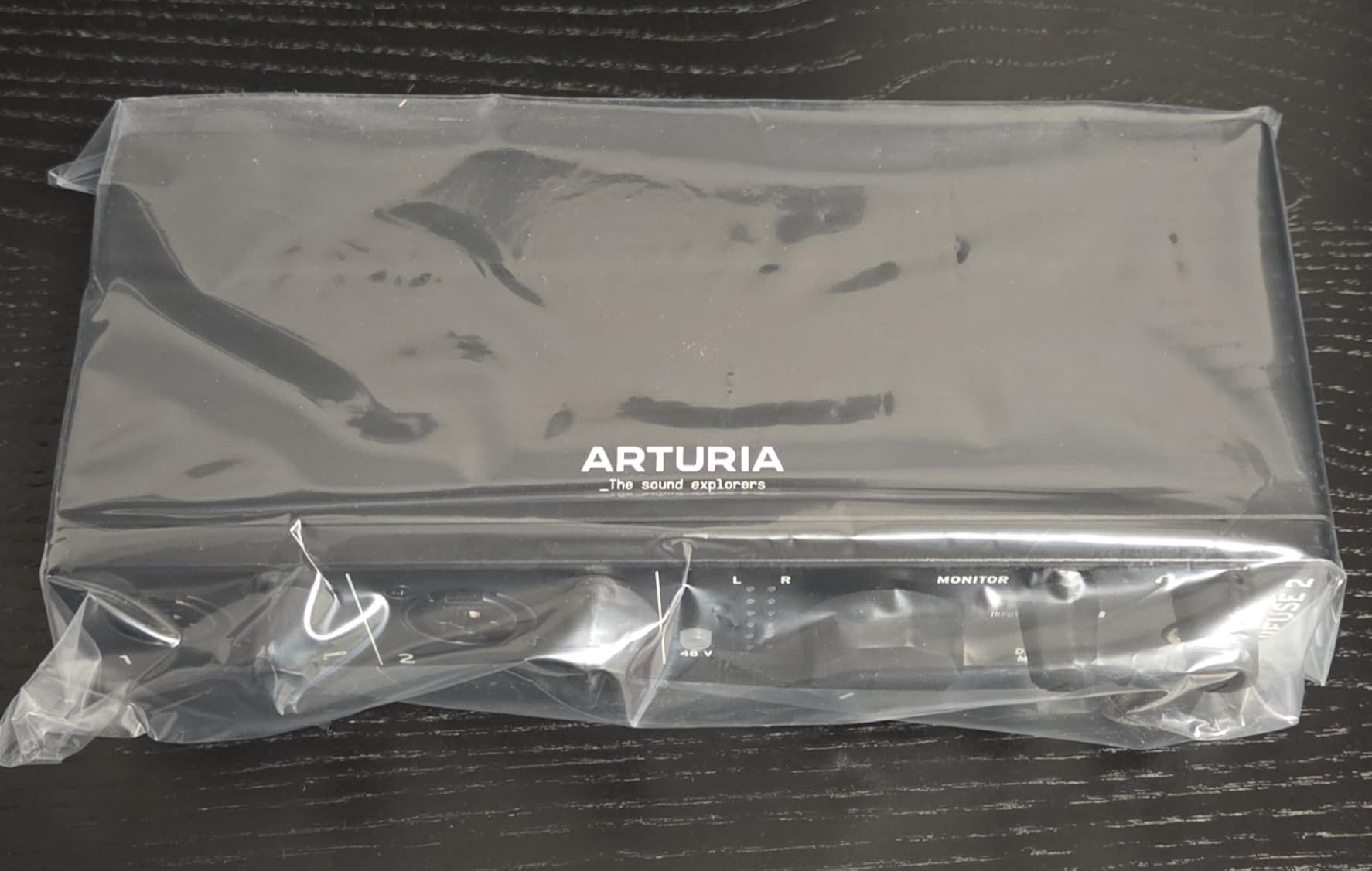 Arturia MiniFuse 2 Compact USB Audio & MIDI Interface for Recording, Production, Podcasting, Guitar customer photo 2