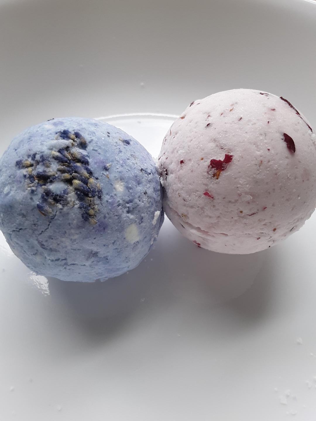 STMT Self-Love Club D.I.Y. Bath Bombs, Create 5 Bath Bombs with Pastel Colors customer photo 2