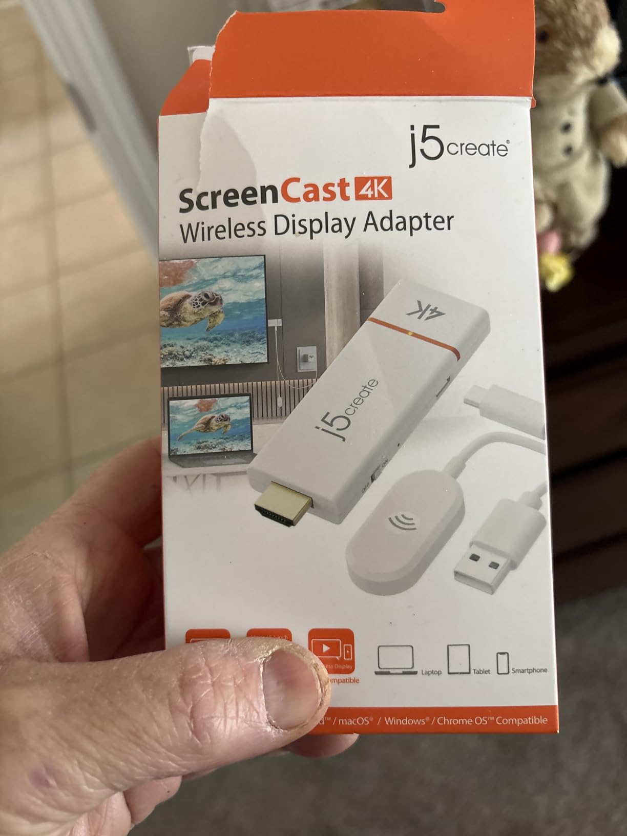 j5create ScreenCast 4K Wireless Adapter Screen Cast from Mobile Phone, Tablet, or Laptop Support for AirPlay, Miracast & Chromecast Mirror Extend for Windows & macOS Wireless Screen Display (JVAW76) customer photo 1