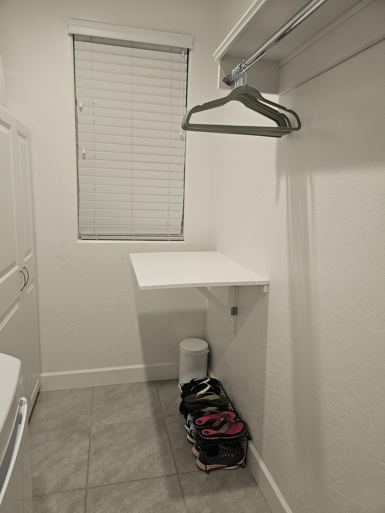 COSTWAY Wall Mounted Folding Table, 31.5