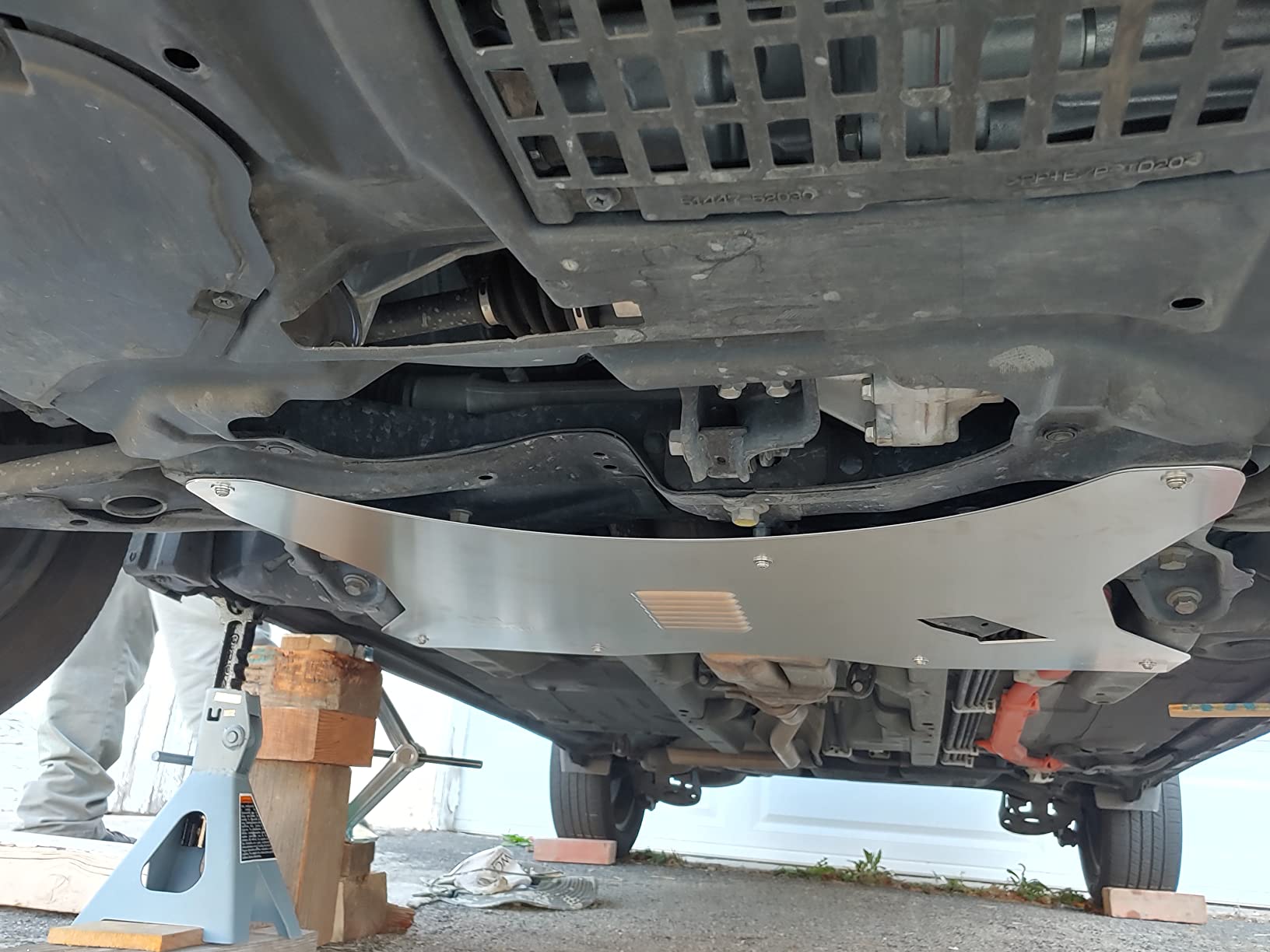 Anti-Theft Cat Shield, Fits 2012-2019 Toyota Prius C - Miller CAT Aluminum Catalytic Converter Protection customer photo 2