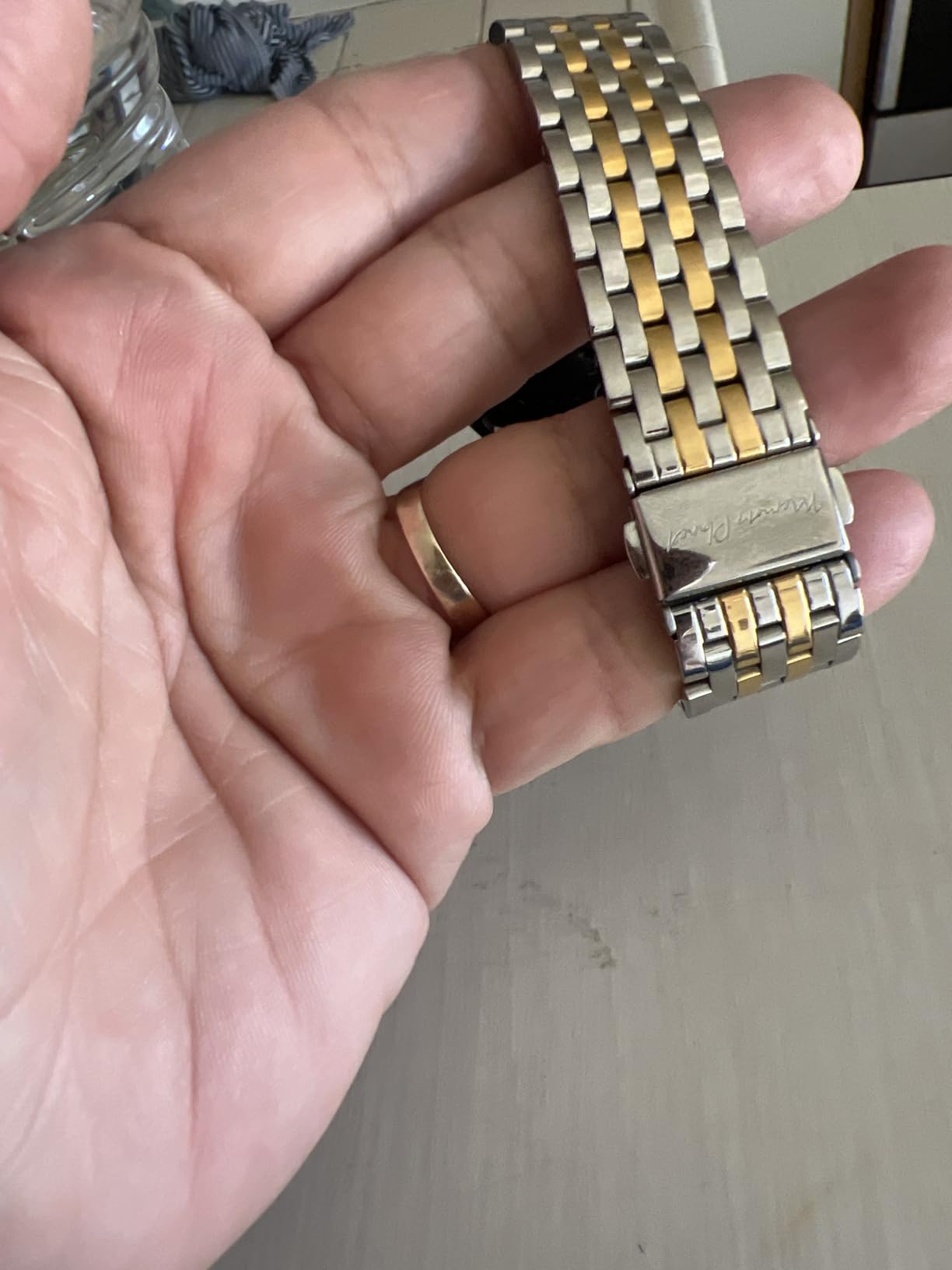 Seven-link Watch Band for Apple Watch Series 11, 10, 9, 8, 7, 6, 5, 4, 3, 2, 1 and SE 3/2/1 for Women, Dressy Stainless Steel Metal Band customer photo 2