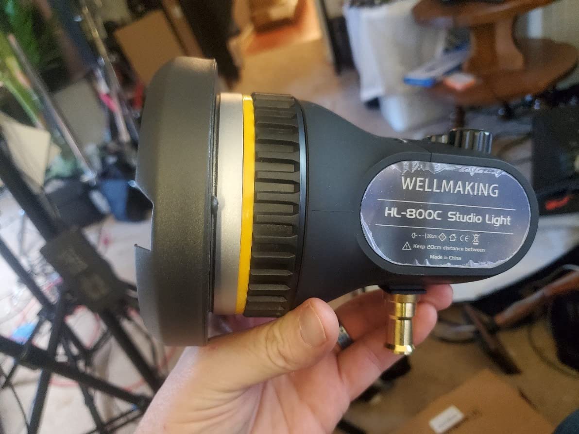 Wellmaking 80W Portable LED Light Continuous Light 5600K CRI 98 COB Spotlight Video Light Dimmable Lightweight Noiseless Fresnel Lens AC/DC Bowens Mount Wireless Remote Control Comes with Light Bag customer photo 2