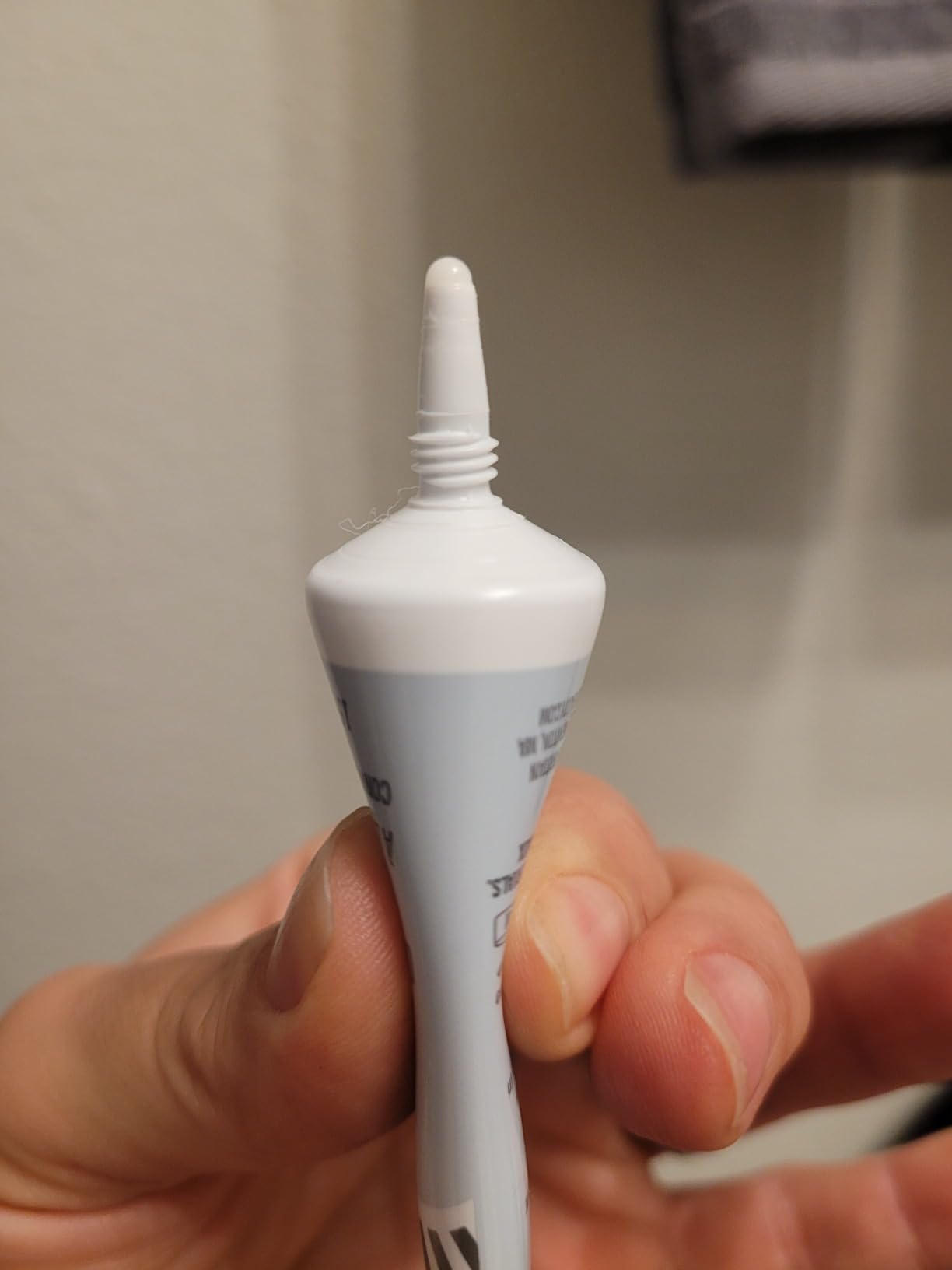 First Aid Beauty - Hydrating Eye Cream with Hyaluronic Acid, Nourishing Eye Cream that Provides 24 hours of Hydration, Helps Smooth Fine Lines, Wrinkles & Puffiness, Safe for Sensitive Skin, 0.5 oz customer photo 1