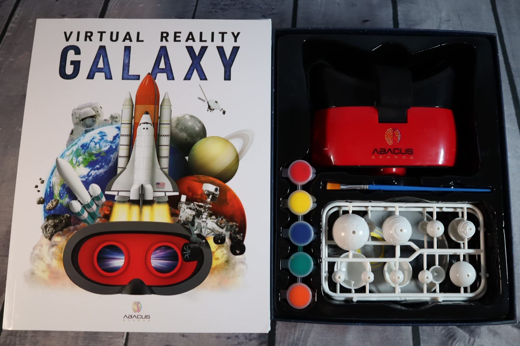 Abacus Brands Virtual Reality Galaxy Gift Box - Illustrated Interactive VR Book and STEM Learning Activity Set customer photo 1