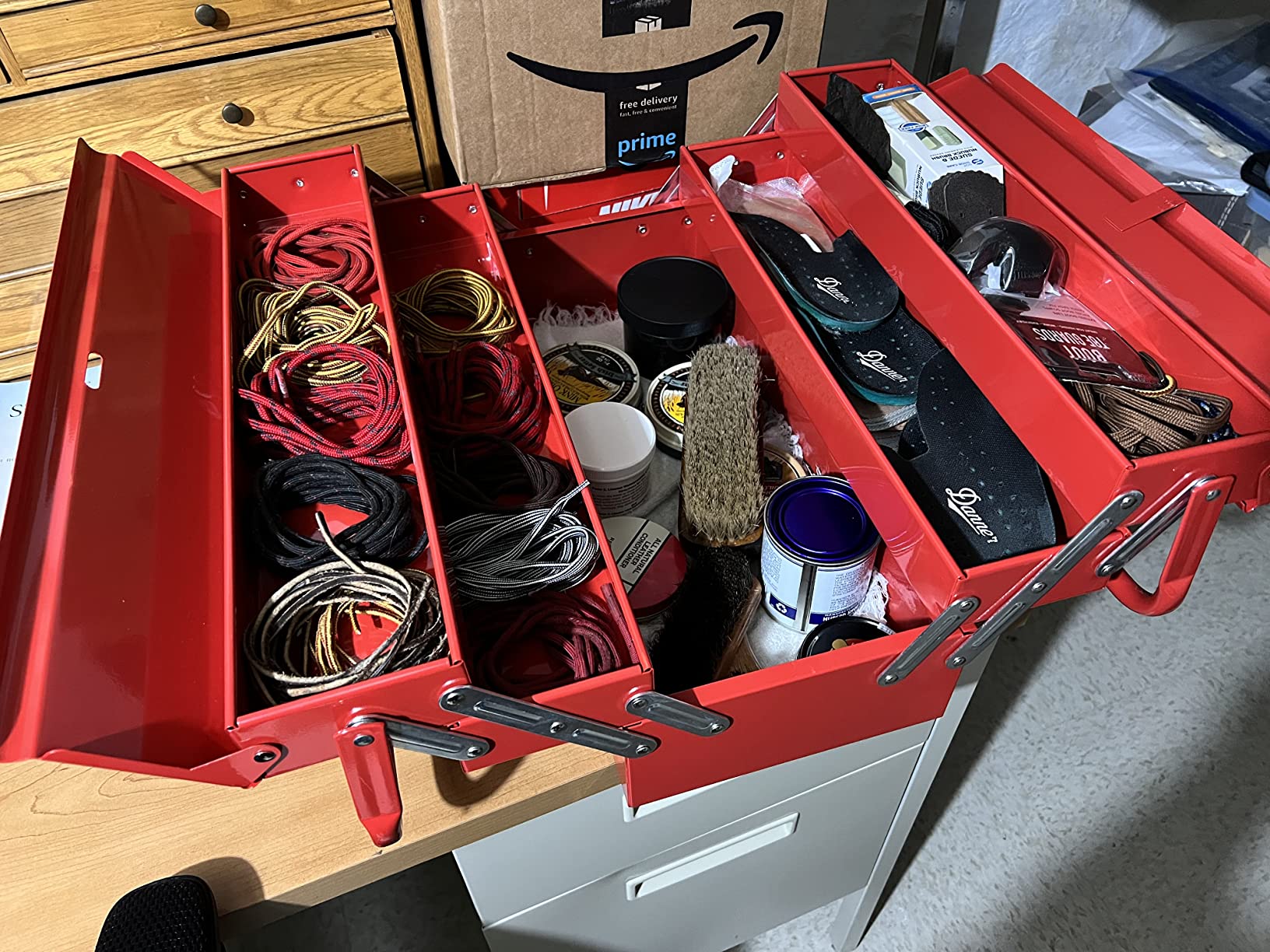 WORKPRO Metal Tool Box, 18-inch Cantilever Folding Red Storage Box, 3-Layer 5-Tray Multi-Function Tool Organizer, Red customer photo 1