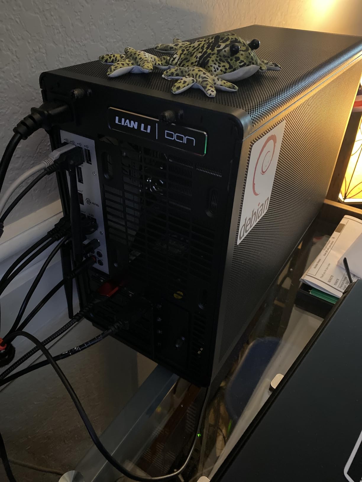 Lian Li A4-H2O Mini-ITX PC Case, Triple-Slot Mount GPU, Aluminum Exterior & SPCC Steel Interior, 240mm AIO, SFX Sandwich Layout, PCIe 4.0, Supports SFX/SFX-L PSU (A4-H2O A4 Black) customer photo 2