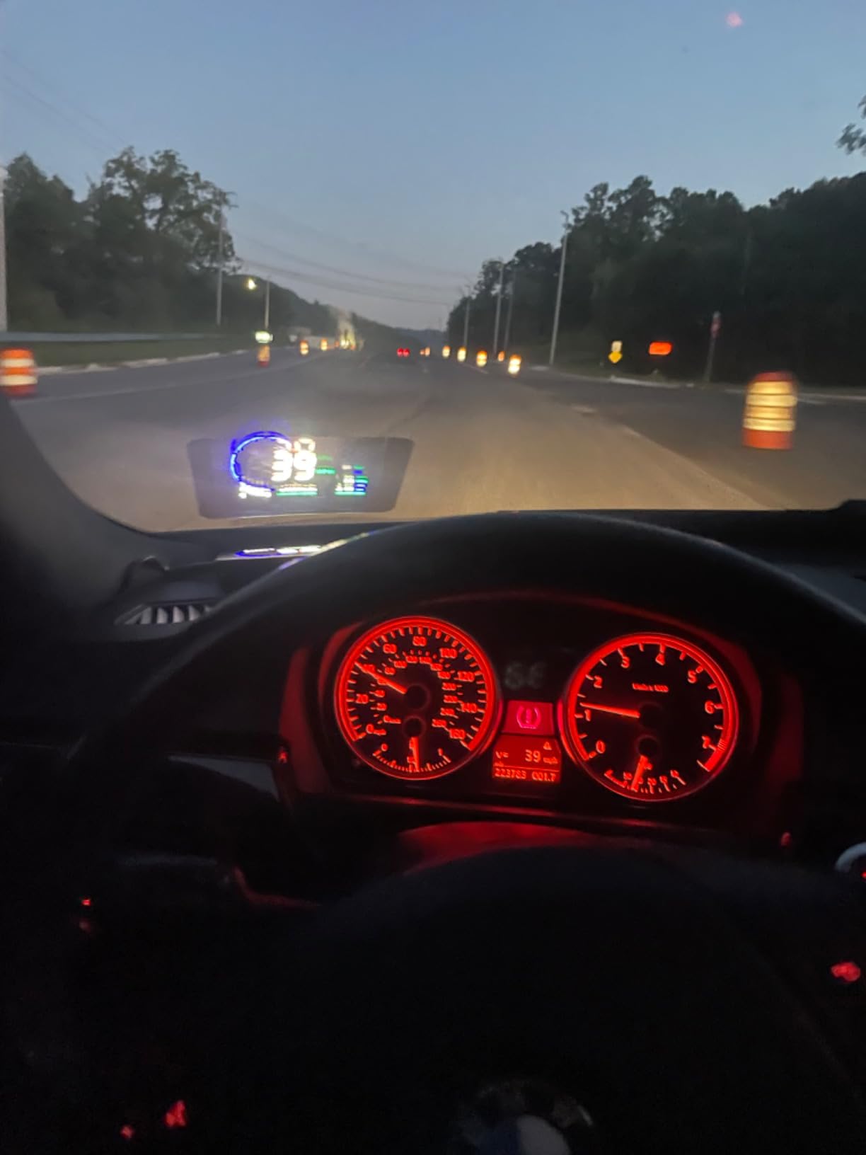 wiiyii Heads Up Display for Cars, Digital Speedometer for Car A8 with OBD Function, 5.5 Inch Large Screen, HUD Speedometer for Car for All Vehicles (OBD2 Speedometer A8) customer photo 2
