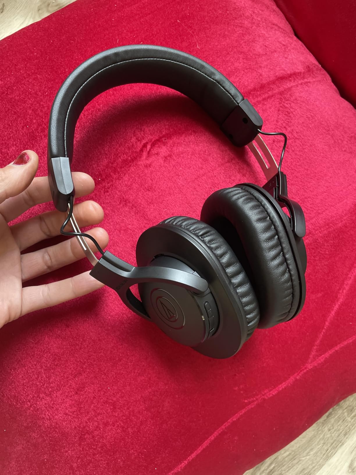Audio-Technica ATH-M20xBT Wireless Over-Ear Headphones, Black customer photo 2