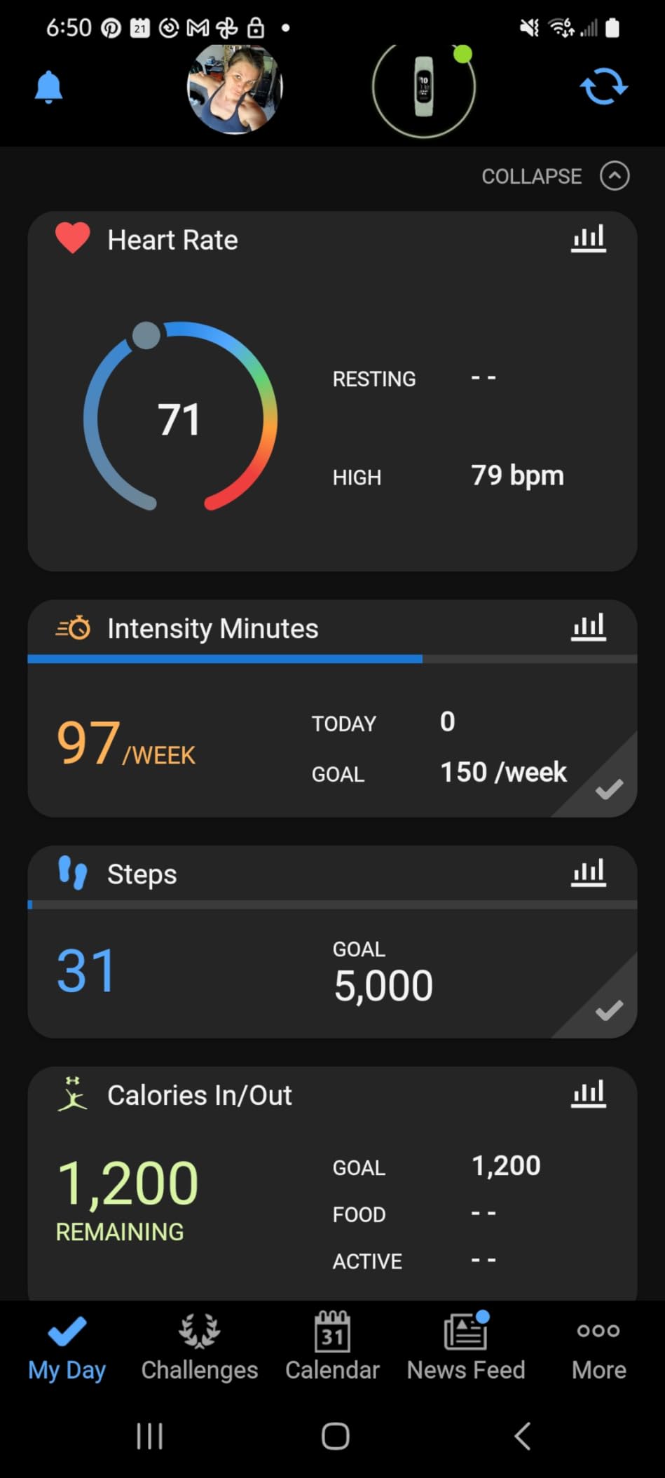 Garmin vívosmart® 5, Fitness Tracker, Long-Lasting Battery, Simple Design, White customer photo 2
