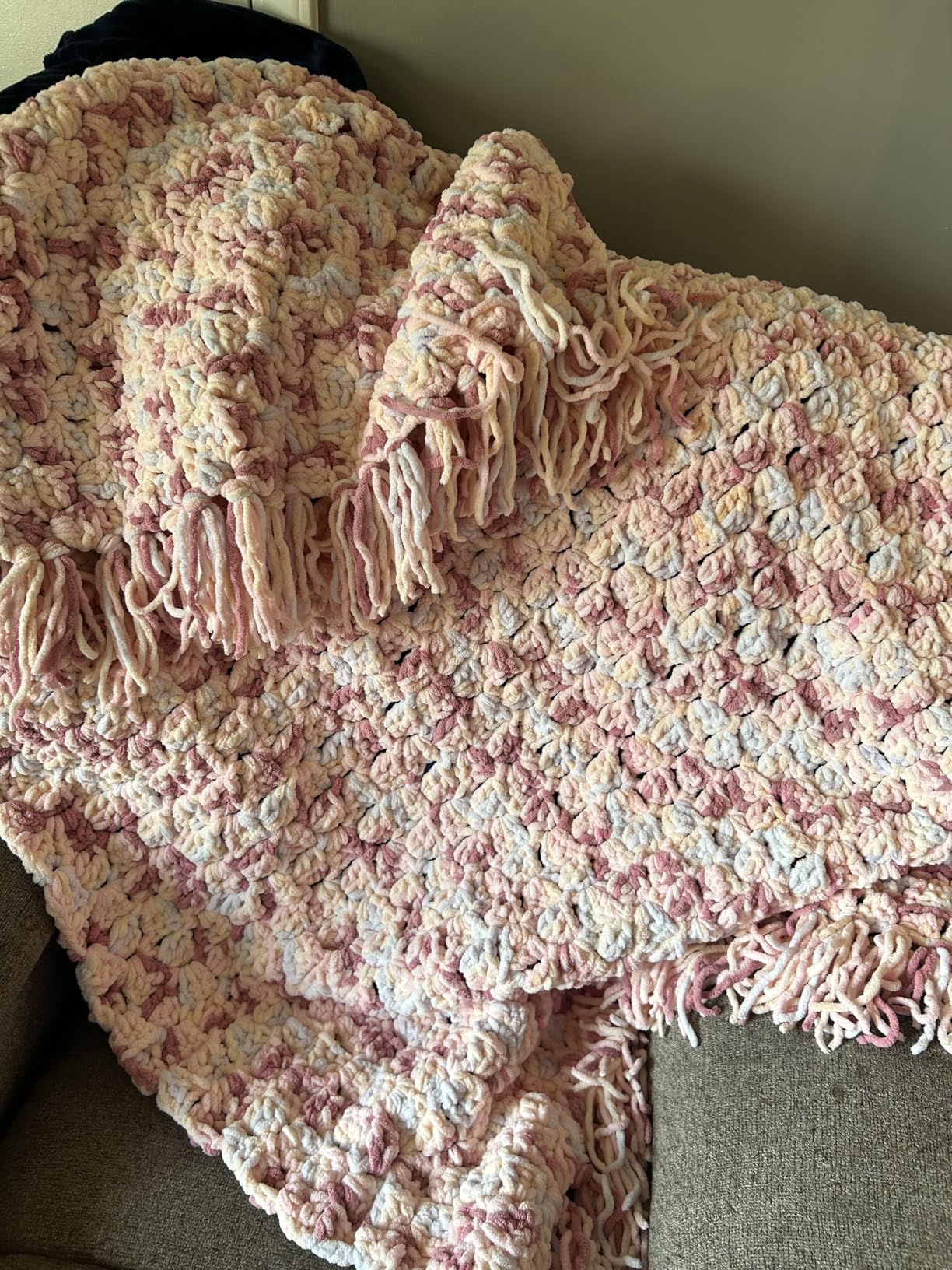 Bernat BABY BLANKET BB White Yarn - 1 Pack of 10.5oz/300g - Polyester - #6 Super Bulky - 220 Yards - Knitting/Crochet customer photo 1