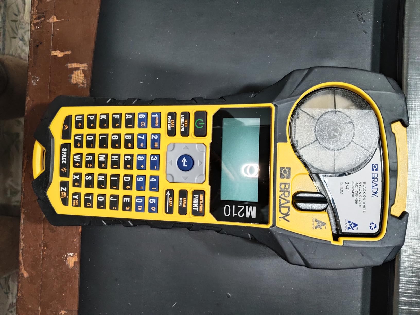 BRADY M210 HANDHELD LABEL MAKER customer photo 2