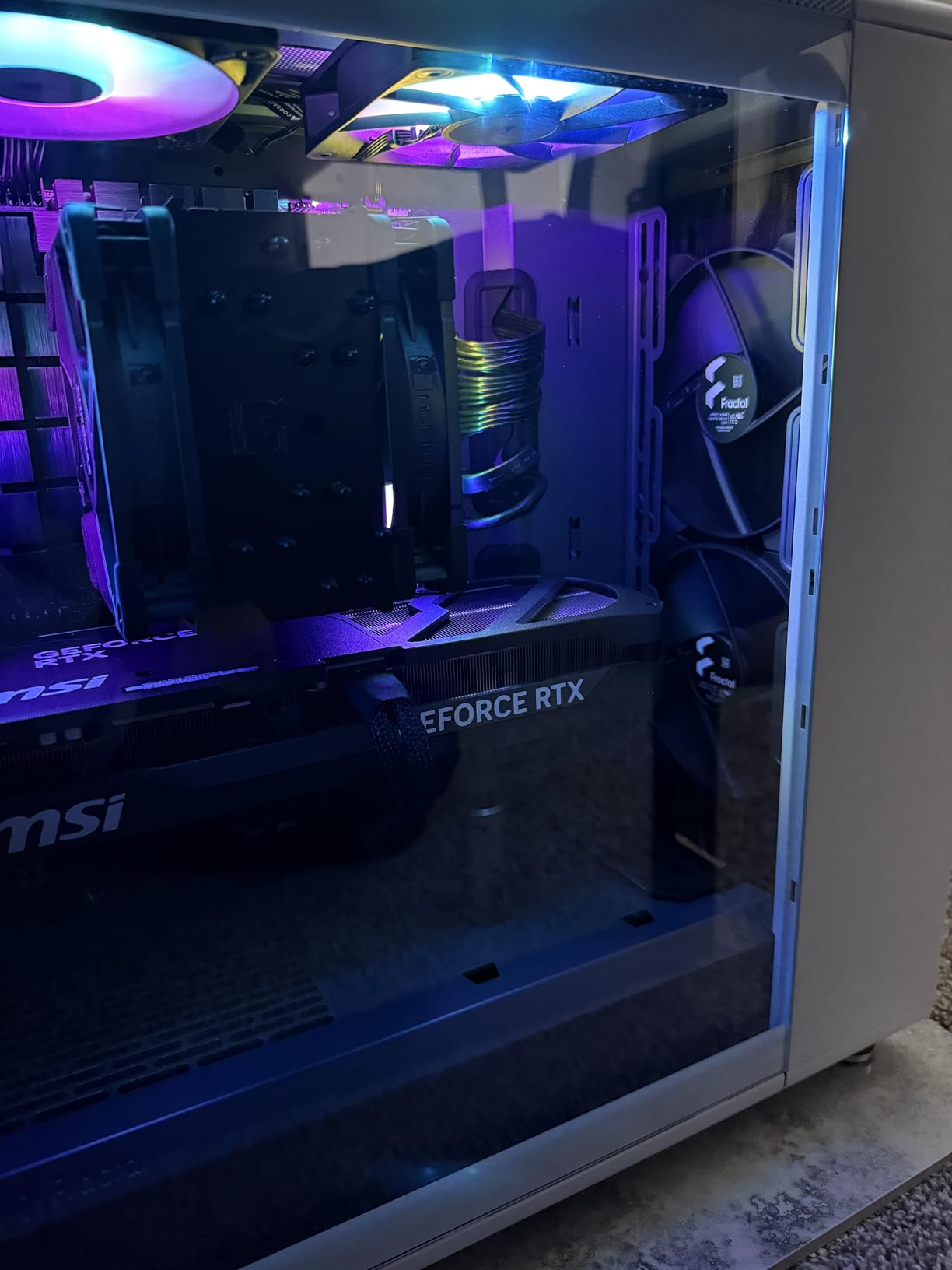 Fractal Design North Chalk White Tempered Glass Clear - Genuine Oak Wood Front - Glass Side Panel - Two 140mm Aspect PWM Fans Included - Type C USB - ATX Airflow Mid Tower PC Gaming Case customer photo 2