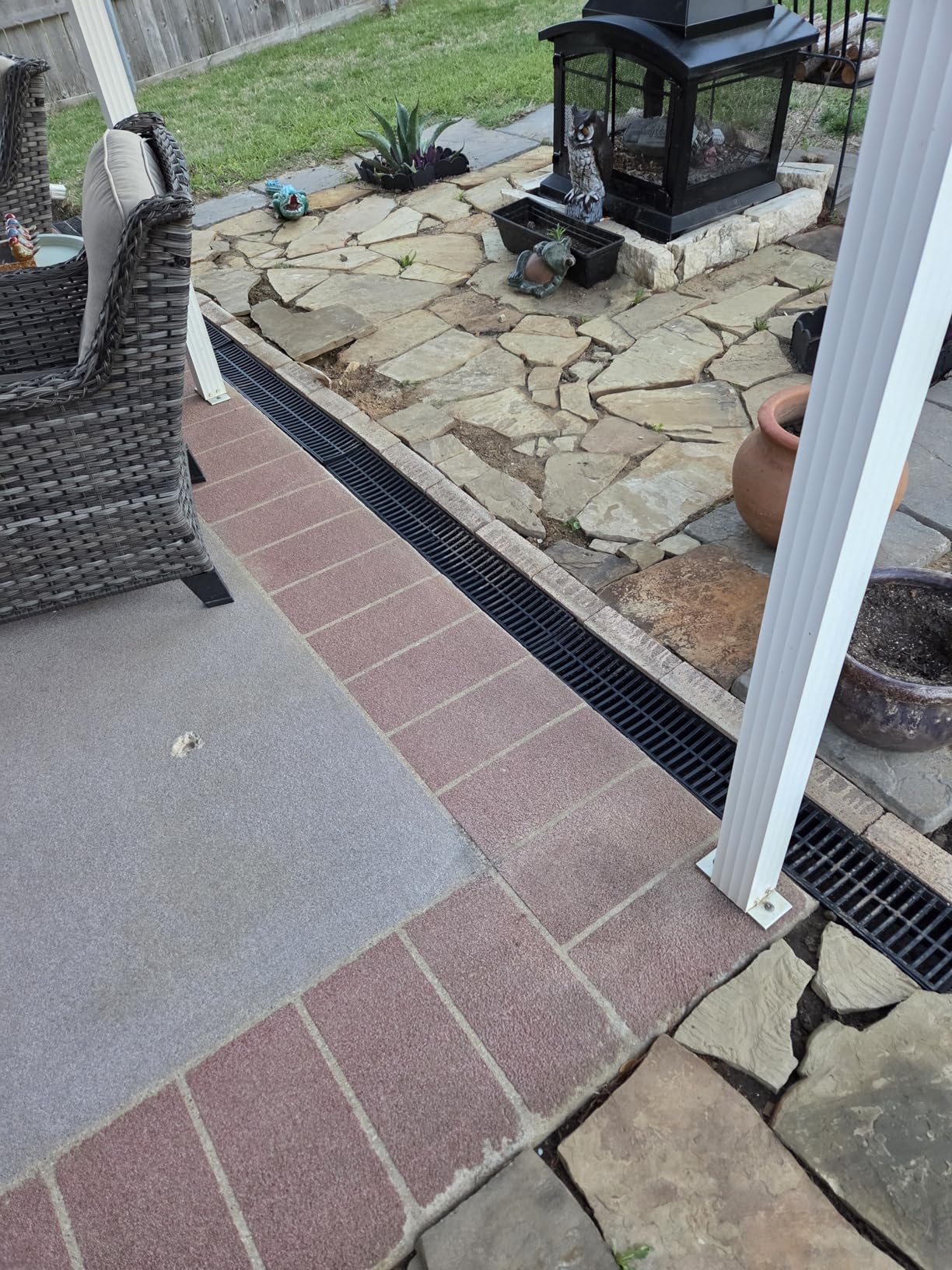 VEVOR Trench Drain System with Plastic Grate, 5.9x5.1-Inch HDPE Channel Drainage for Garden, Driveway - 6 Pack customer photo 1