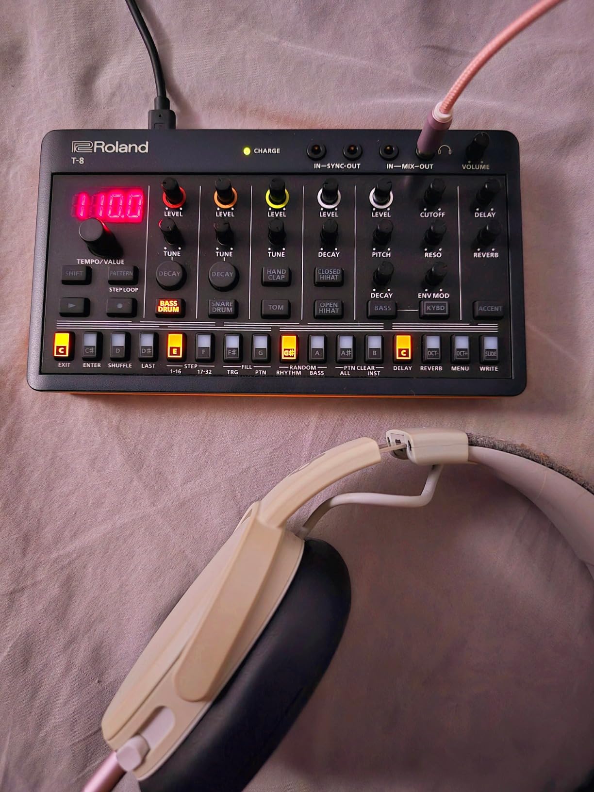 Roland AIRA Compact T-8 BEAT MACHINE customer photo 1