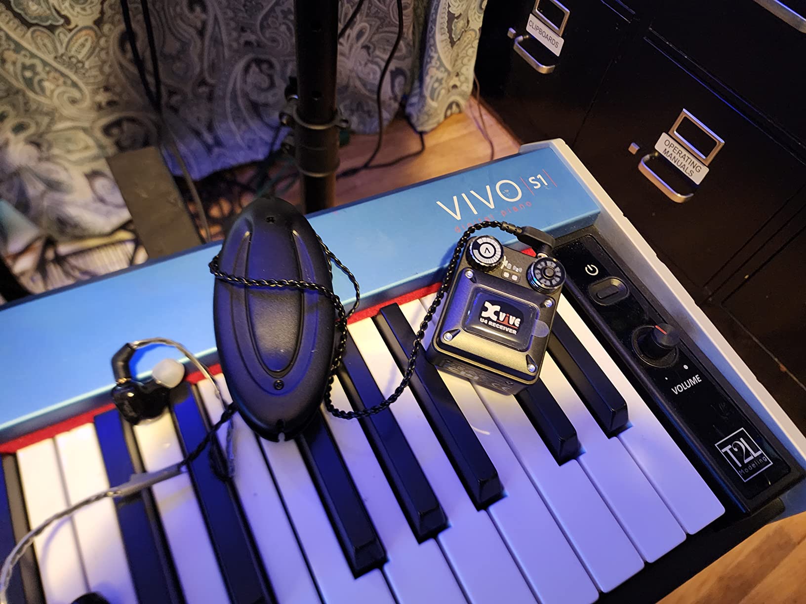 Xvive U4 Wireless in-Ear Monitor System Set customer photo 2