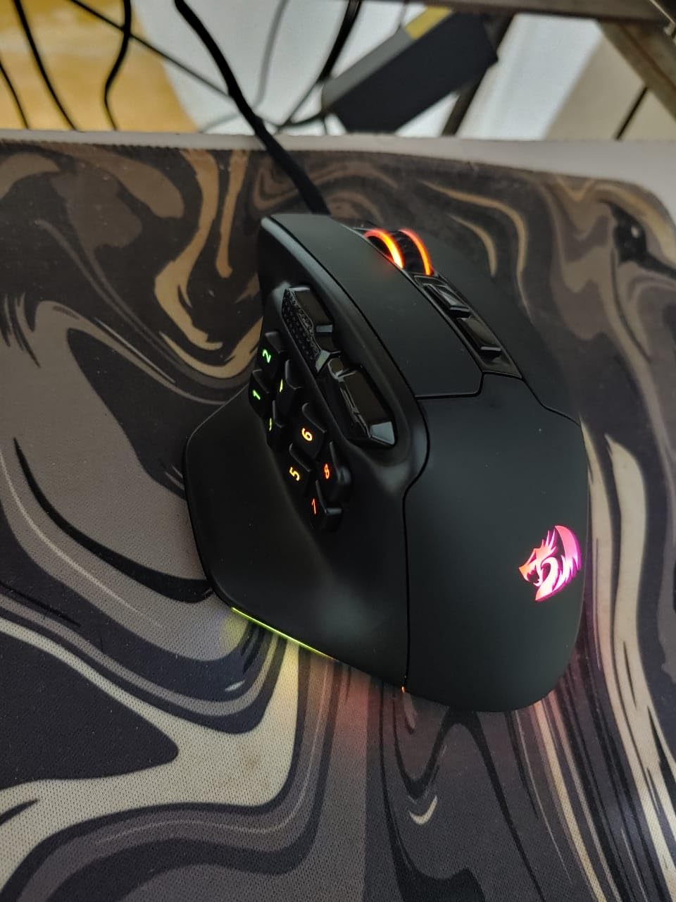 Redragon M811 Aatrox MMO Gaming Mouse, 15 Programmable Buttons Wired RGB Mouse w/Ergonomic Natural Grip Build, 10 Side Macro Keys, Software Supports DIY Keybinds & Backlit customer photo 1