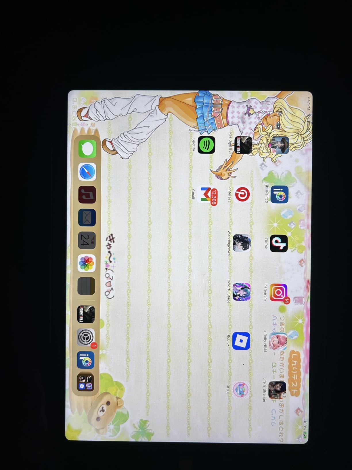 Apple 2022 iPad Air (10.9-inch, Wi-Fi, 256GB) - Space Gray (Renewed) customer photo 1