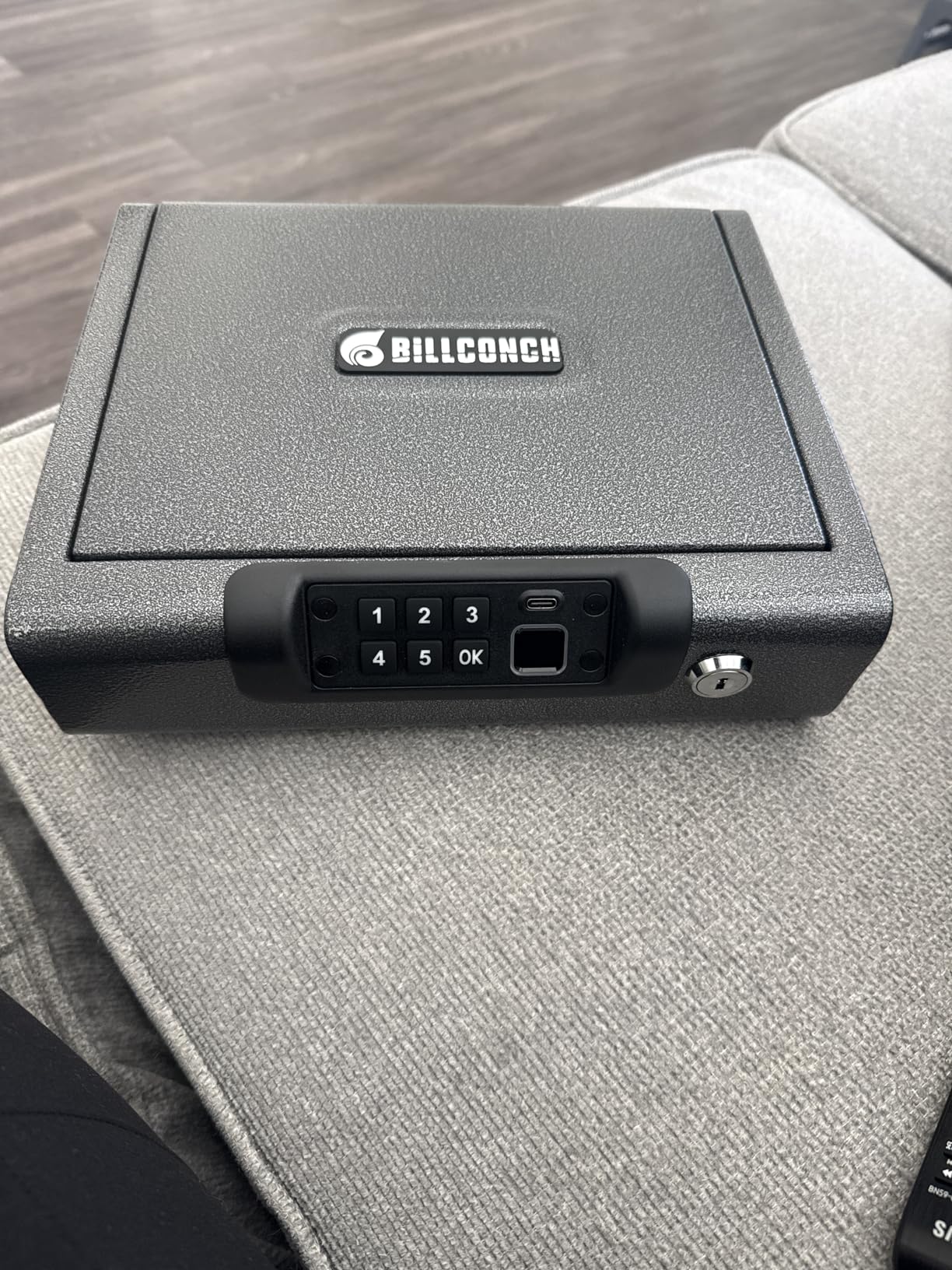 BILLCONCH Biometric Gun Safe for Pistols 3-Ways Unlock Fingerprint Digital PIN Key Unlock Handgun Safe with Sound customer photo 1