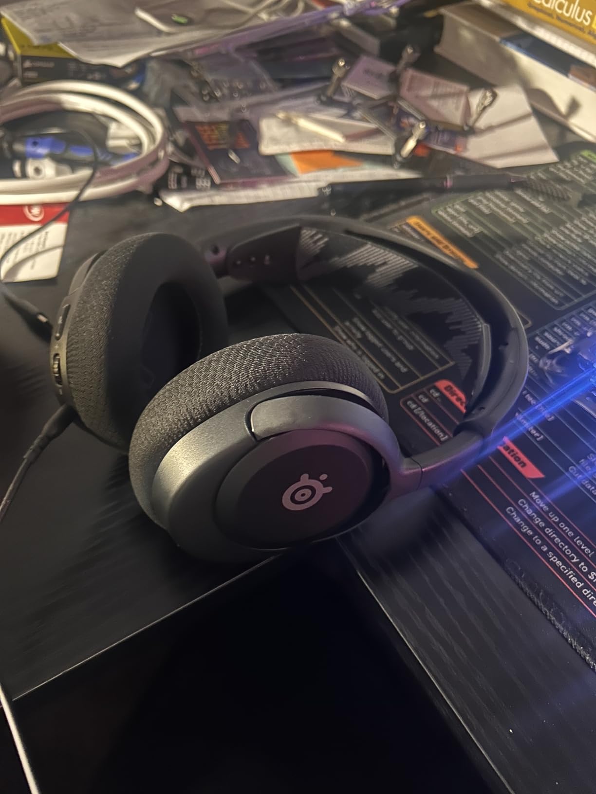 SteelSeries Arctis Nova 1 Multi-System Gaming Headset - Hi-Fi Drivers - 360 Spatial Audio - Comfort Design - Durable - Ultra Lightweight - Noise-Cancelling Mic - PC, PS5/PS4, Switch, Xbox - White customer photo 1