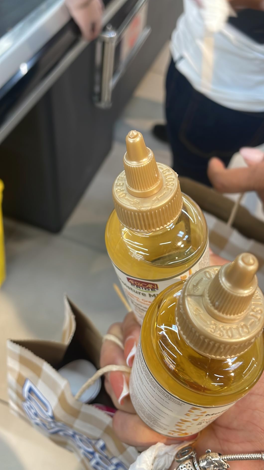 African Pride Moisture Miracle 5 Essential Hair Oils with Vitamin E | Moisture, Shine, Protection, and Growth | Argan, Castor, Grapeseed, Coconut, and Olive Oil | 8 oz customer photo 2