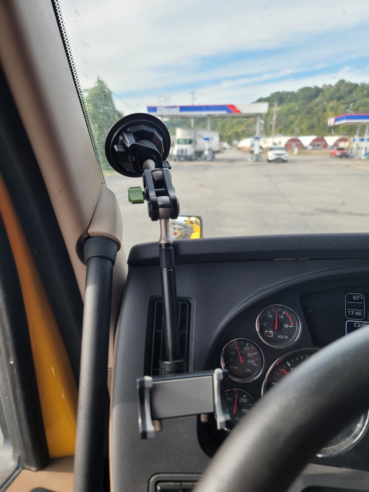 leepiya Phone Mount for car, 360° Adjustable Dashboard Windshield Car Phone Holder Mount, Ultra-Durable Metal, car Mount for Camera vlogging, Car Phone Mount for iPhone Samsung All Smartphones customer photo 2
